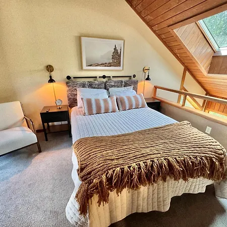 Cozy Townhome At Lutsen Mtn - Ski-In, Ski-Out, Pool, Hot Tub, Fitness Center, Resort Amenities Galore!